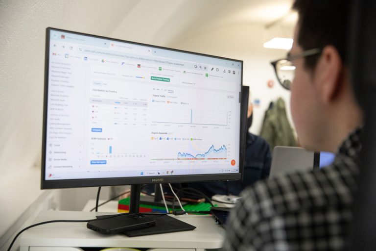 analytics-on-screen